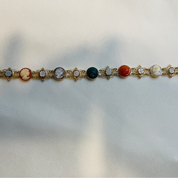 Estate Victorian Revival 14K Gold Carved Shell Cameo Filigree Floral Bracelet - Picture 4 of 11